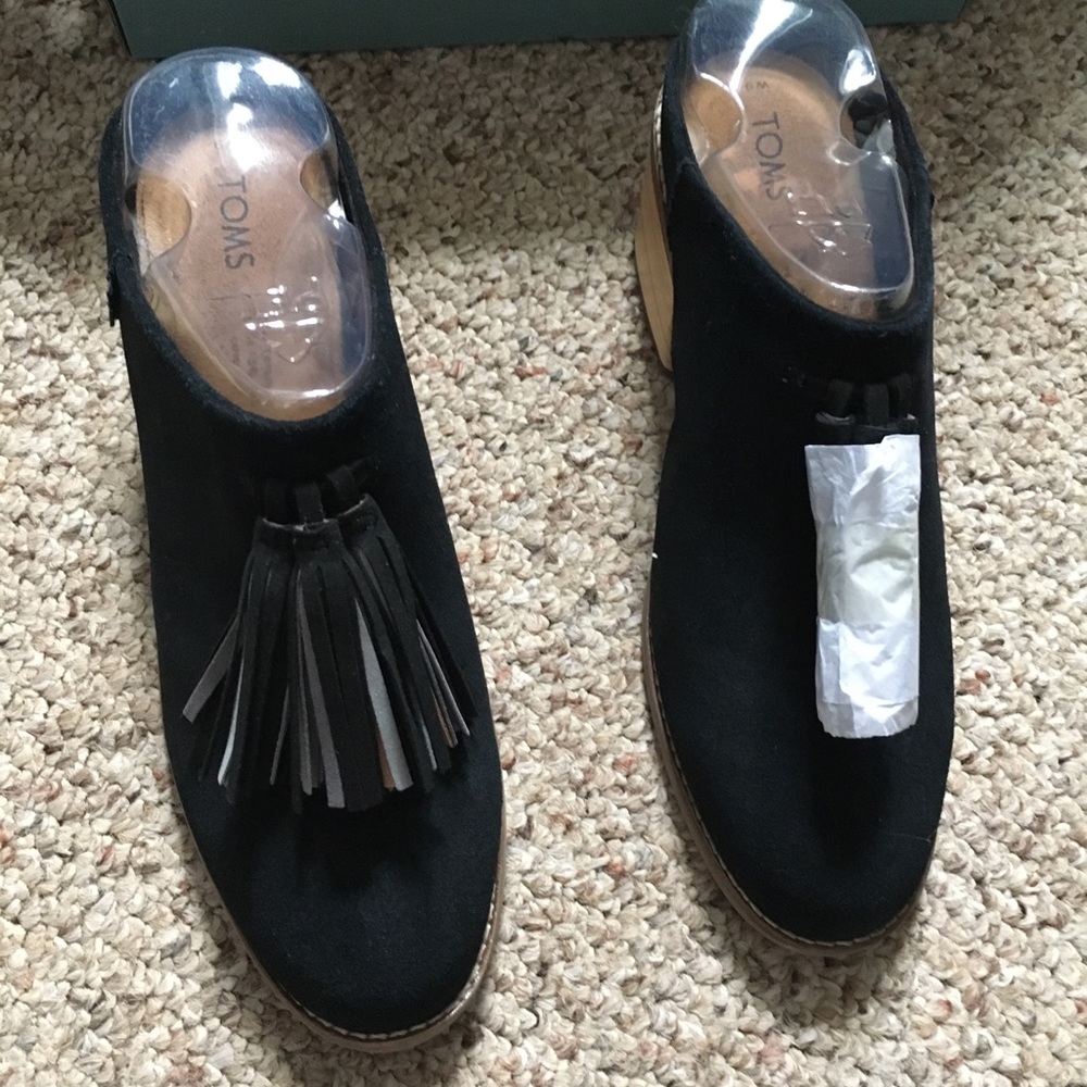 NIB Tom’s Leila Mule, size 9